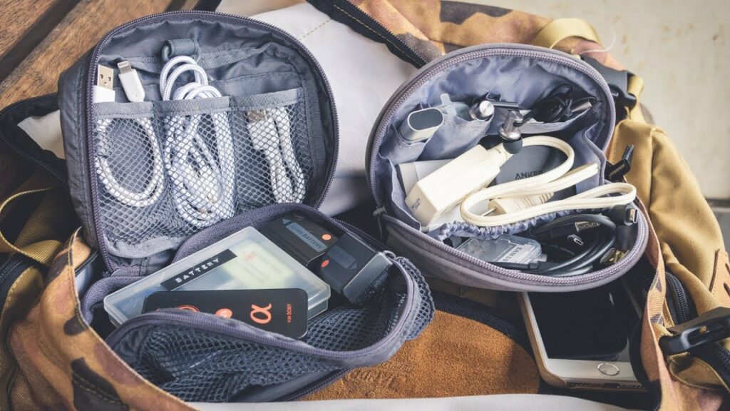 持ち歩き用ガジェットポーチを紹介!【バッグインバッグ】