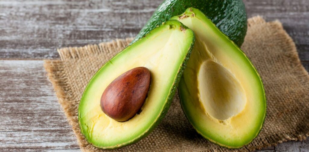 これはお得だ! 果肉がつまったアボカドの見分け方