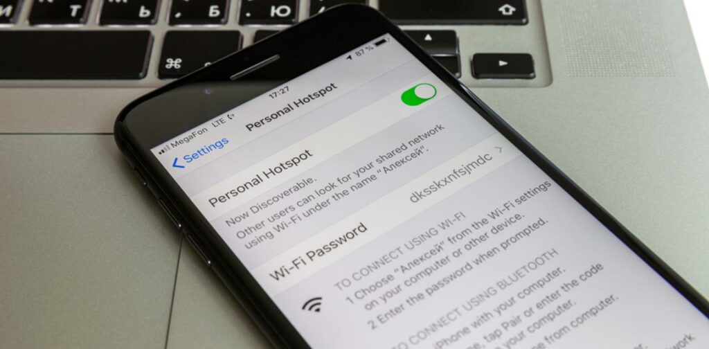 「iPhoneのテザリング」で外出先でもPCをインターネットに接続する方法(Win&Mac対応)
