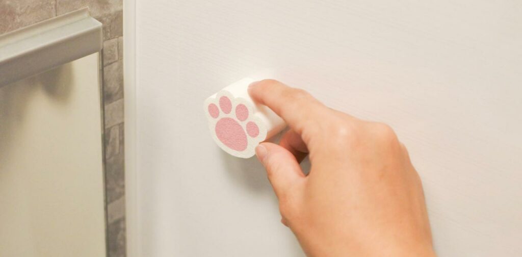 水垢の掃除はマメにするがポイント。貼り付けておけるコレなら習慣化できるよ